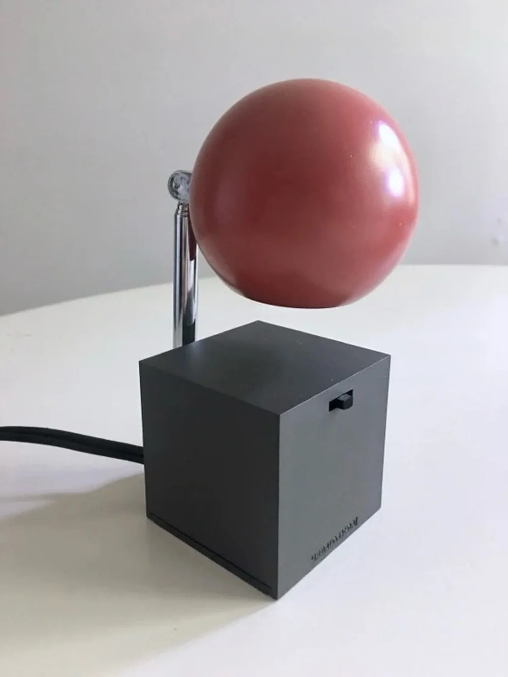 [in black or in white] Lightolier Lytegem Atomic Desk Lamp